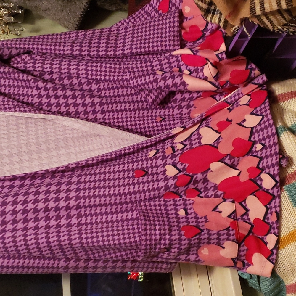 Lularoe small Caroline purple houndstooth